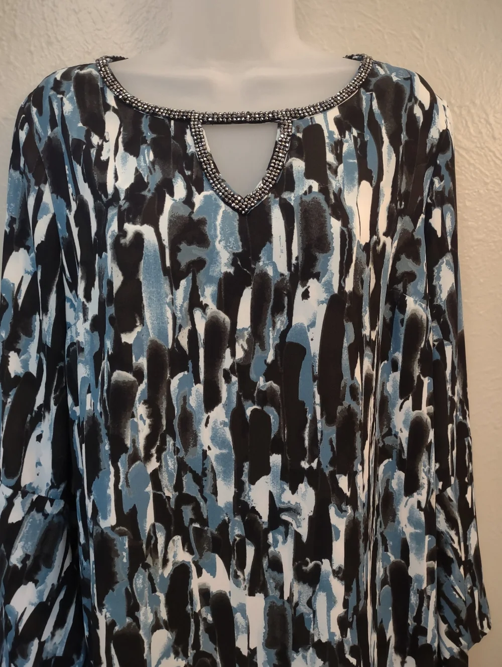 Juicy Couture Blue Abstract Print Rhinestone Keyhole Bell Sleeve Blouse Large